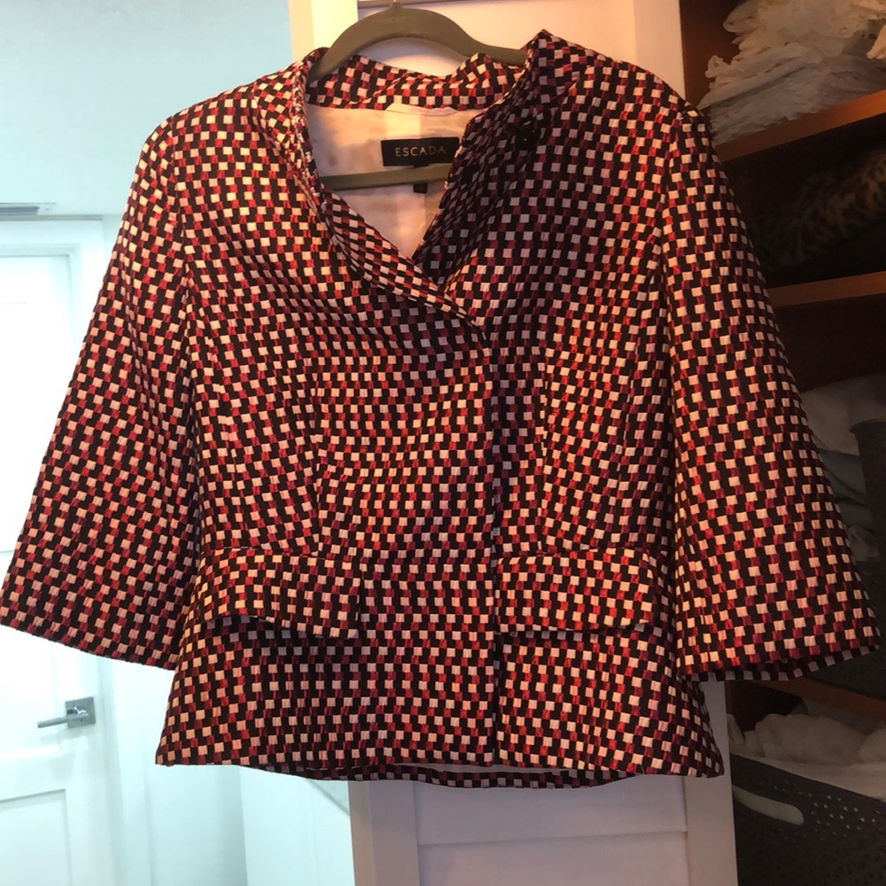 Stunning escada blazer